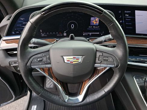 Used 2024 Cadillac Escalade Premium Luxury image 20