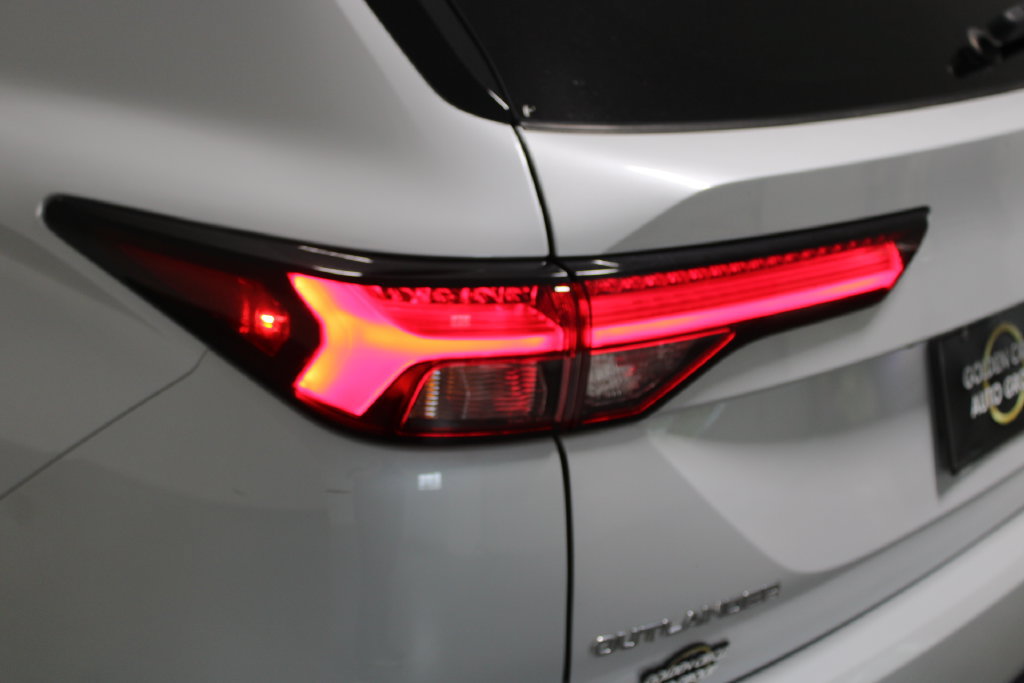Used 2023 Mitsubishi Outlander SE Black Edition AWD/4WD image 48