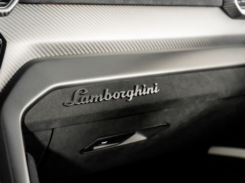 Used 2024 Lamborghini Urus Performante image 45