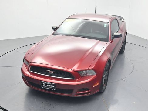 Used 2014 Ford Mustang Coupe RWD image 39
