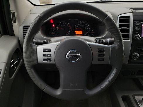 Used 2015 Nissan Frontier SV image 22