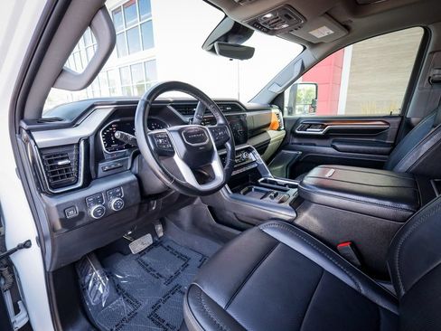 Used 2024 GMC Sierra 2500 Denali w/ Denali Reserve Package AWD/4WD image 12