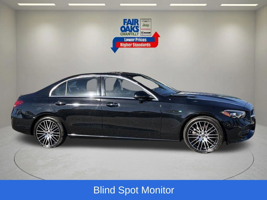 Used 2025 Mercedes-Benz C 300 4MATIC Sedan image 5