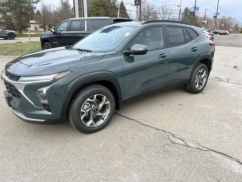 New 2026 Chevrolet Trax LT w/ Driver Confidence Package image 1