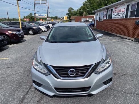 Used 2017 Nissan Altima 2.5 S w/ Power Driver Seat Package FWD image 2