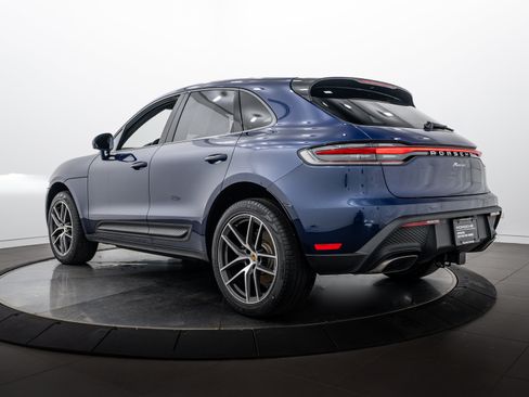 Certified 2026 Porsche Macan AWD/4WD image 3