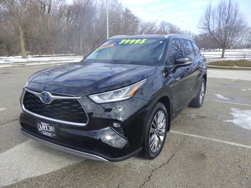 Used 2021 Toyota Highlander Platinum image 1