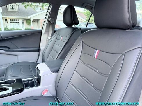 Used 2012 Toyota Camry LE FWD image 14