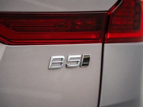 New 2026 Volvo XC60 B5 Plus w/ Protection Package Premier image 8