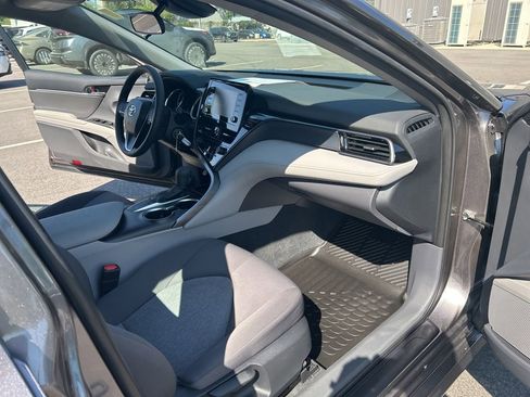 Used 2024 Toyota Camry LE image 23