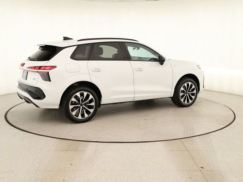 New 2026 Audi Q3 quattro 2.0T AWD/4WD image 7