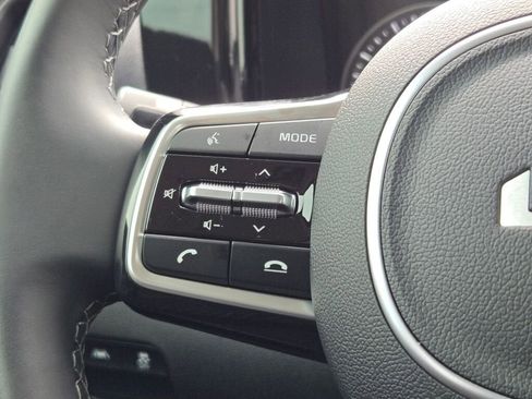 Used 2023 Kia Sorento S image 29