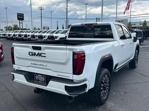 New 2026 GMC Sierra 2500 Denali Ultimate AWD/4WD image 13