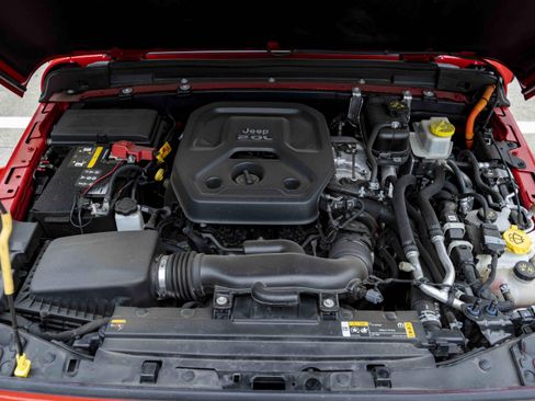 Used 2022 Jeep Wrangler Unlimited Sahara image 42