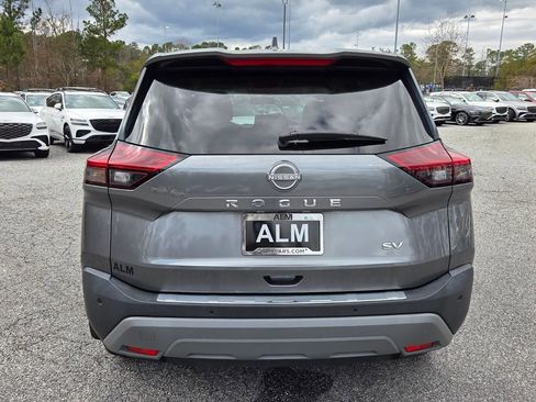Used 2022 Nissan Rogue SV image 11