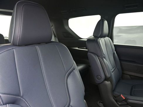 New 2026 INFINITI QX80 4WD image 41