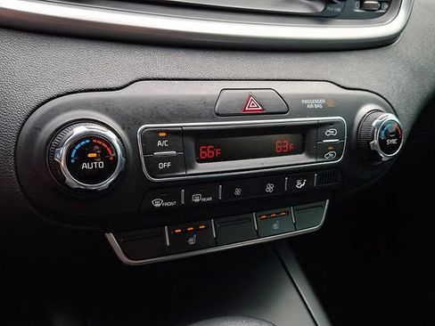 Used 2020 Kia Sorento LX w/ LX I4 Convenience Package AWD/4WD image 15
