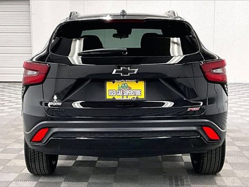Used 2025 Chevrolet Trax RS w/ Driver Confidence Package image 4