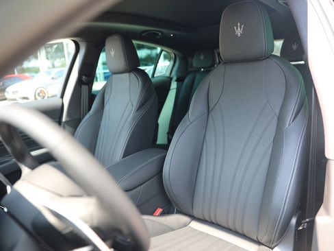 New 2024 Maserati Grecale GT image 27