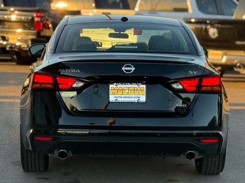 Used 2024 Nissan Altima 2.5 SV w/ SV Premium Package image 6