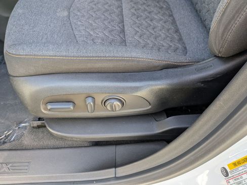 Certified 2022 Chevrolet Equinox LT FWD image 22