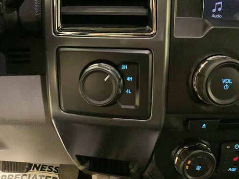 Used 2018 Ford F150 XLT w/ Equipment Group 302A Luxury AWD/4WD image 36