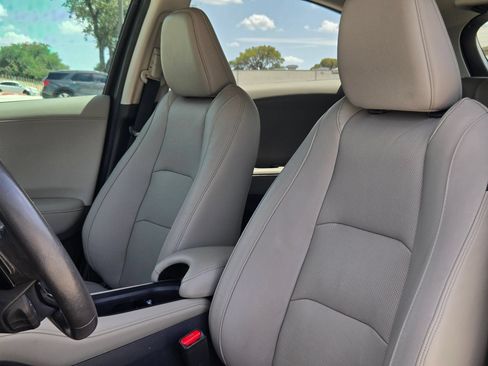 Used 2019 Honda HR-V Touring image 13
