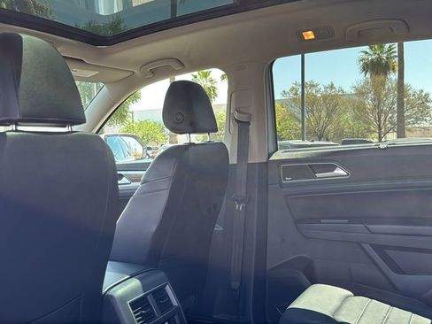Used 2018 Volkswagen Atlas SEL Premium AWD/4WD image 24