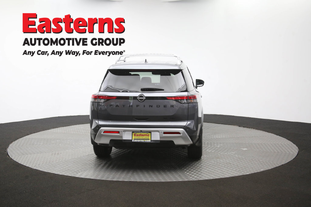 Used 2024 Nissan Pathfinder SL w/ Black Appearance Package AWD/4WD image 41