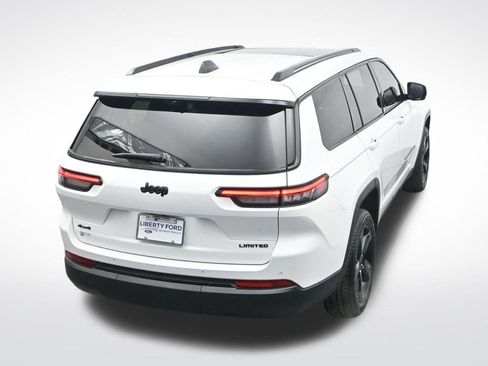 Used 2025 Jeep Grand Cherokee L Limited w/ Luxury Tech Group II image 29