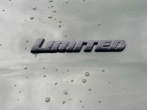 Used 2022 Toyota 4Runner Limited image 5