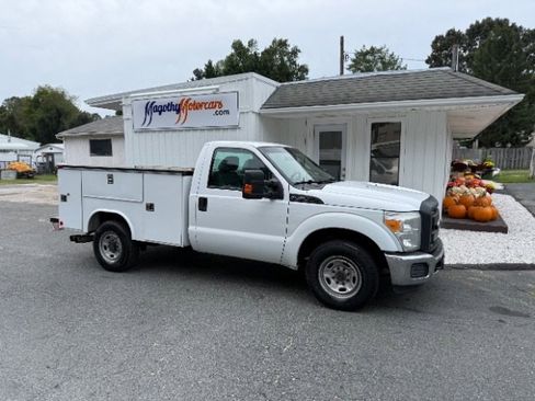 Used 2016 Ford F250 XL w/ Power Equipment Group image 1