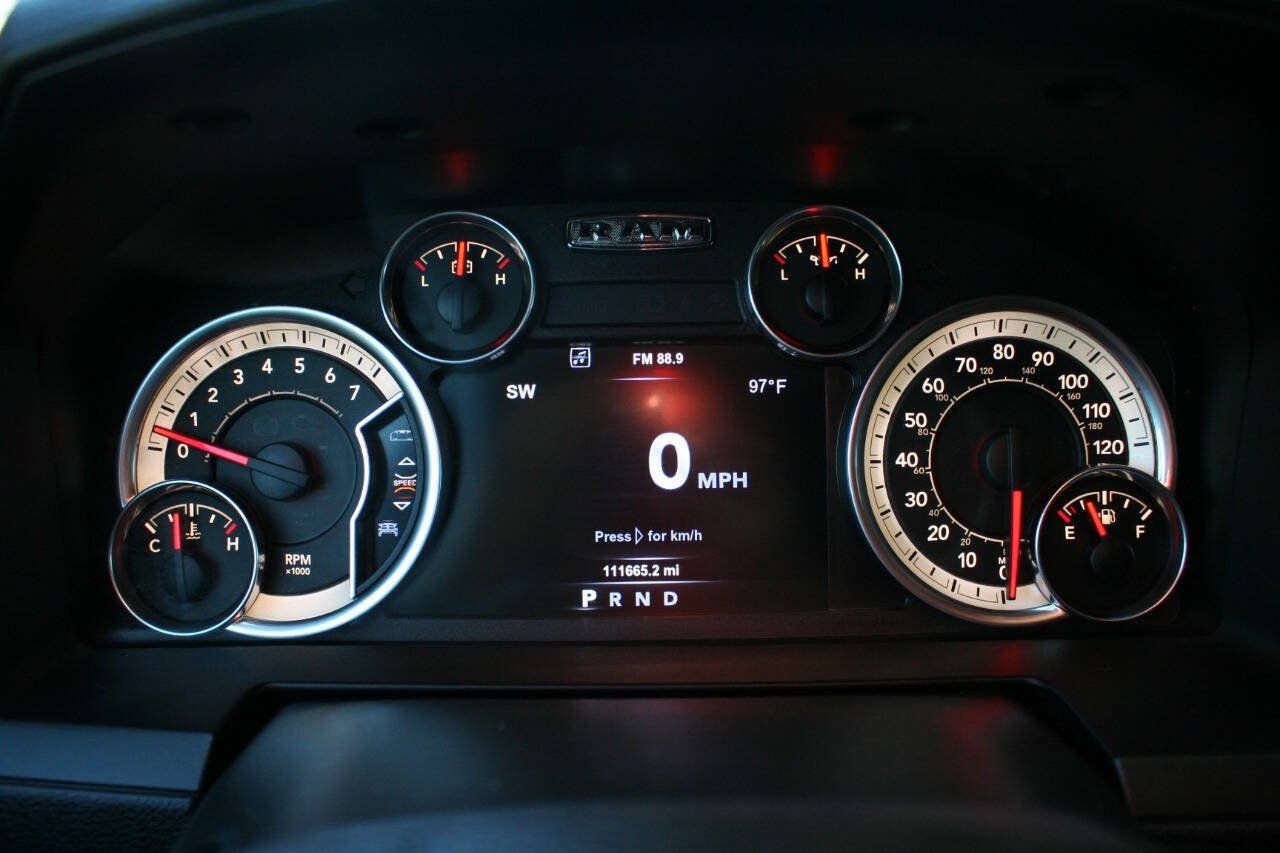 Used 2017 RAM 1500 Laramie AWD/4WD image 17