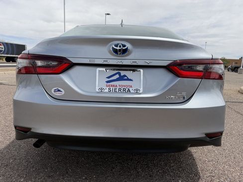 Used 2024 Toyota Camry LE image 4