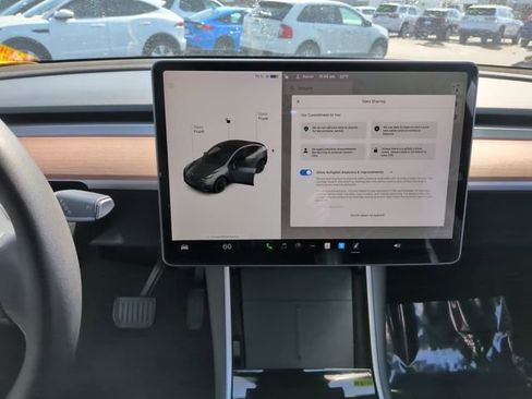 Used 2021 Tesla Model Y Long Range AWD/4WD image 26