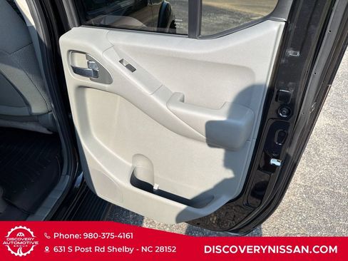 Certified 2021 Nissan Frontier SV RWD image 36