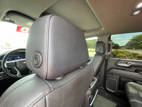 Used 2024 Chevrolet Silverado 2500 LTZ w/ LTZ Convenience Package AWD/4WD image 27