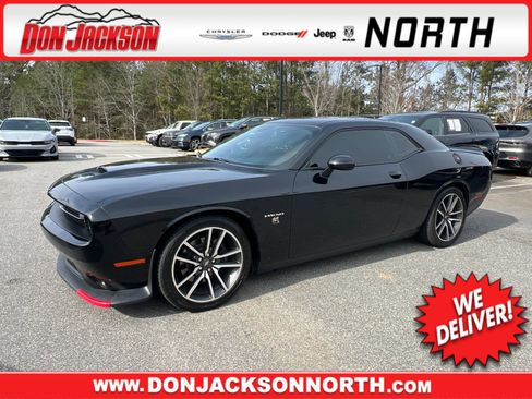 Used 2020 Dodge Challenger R/T w/ Plus Package image 1