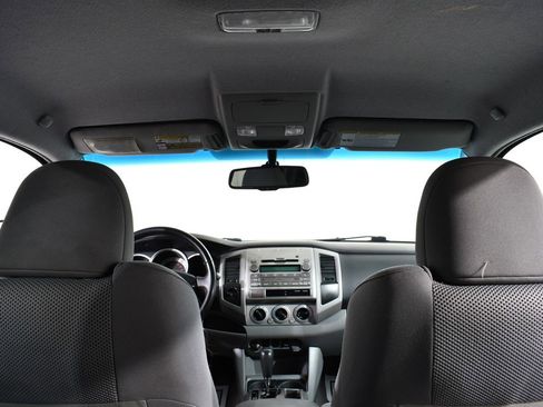 Used 2011 Toyota Tacoma 4x4 Double Cab image 17