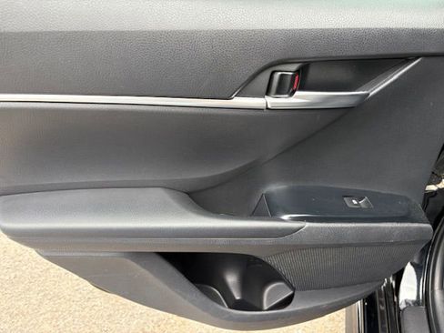 Used 2018 Toyota Camry SE w/ Audio Package FWD image 16