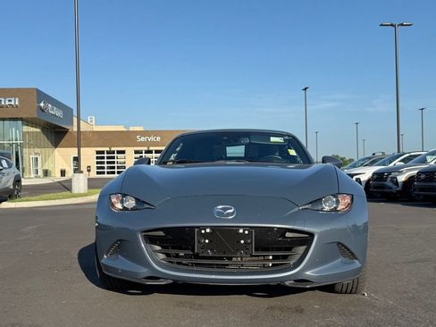 Used 2021 MAZDA MX-5 Miata RF Grand Touring RWD image 2