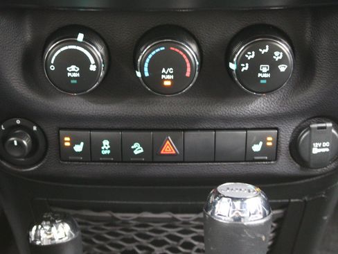 Used 2018 Jeep Wrangler Unlimited Sport AWD/4WD image 21