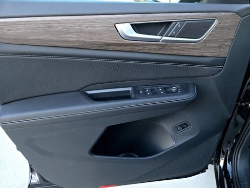New 2025 Volkswagen Atlas SEL image 22