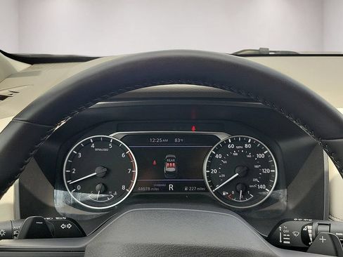 Used 2025 Nissan Rogue SV FWD image 18