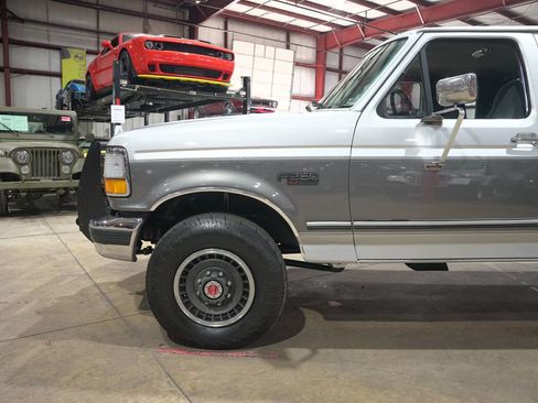 Used 1992 Ford F250 4x4 SuperCab image 3