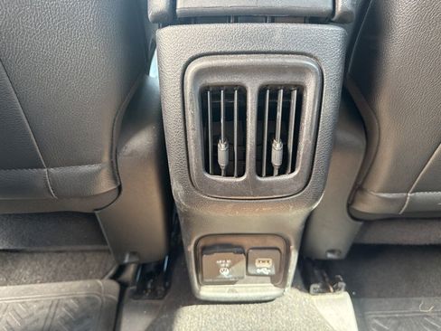 Used 2018 Jeep Compass Limited w/ Navigation Group image 10