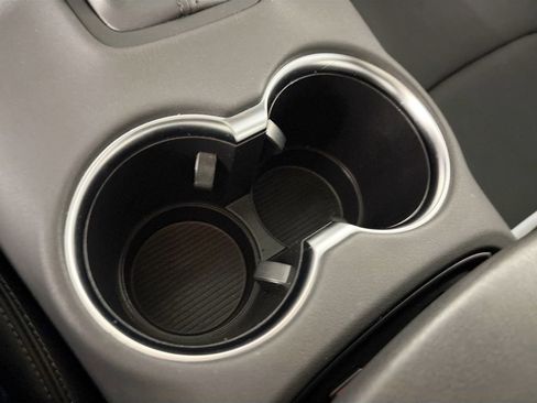 Used 2024 Toyota Venza Nightshade image 15