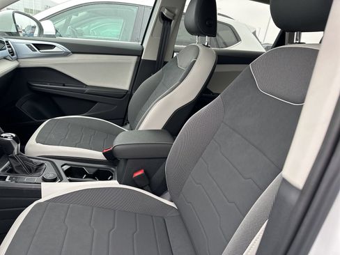 New 2026 Volkswagen Taos SE AWD/4WD image 10