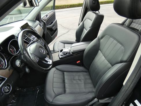 Used 2016 Mercedes-Benz GLE 350 w/ Premium Package image 52