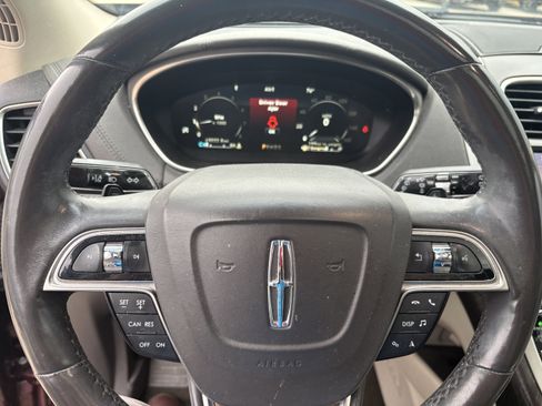 Used 2019 Lincoln Nautilus Reserve AWD/4WD image 10